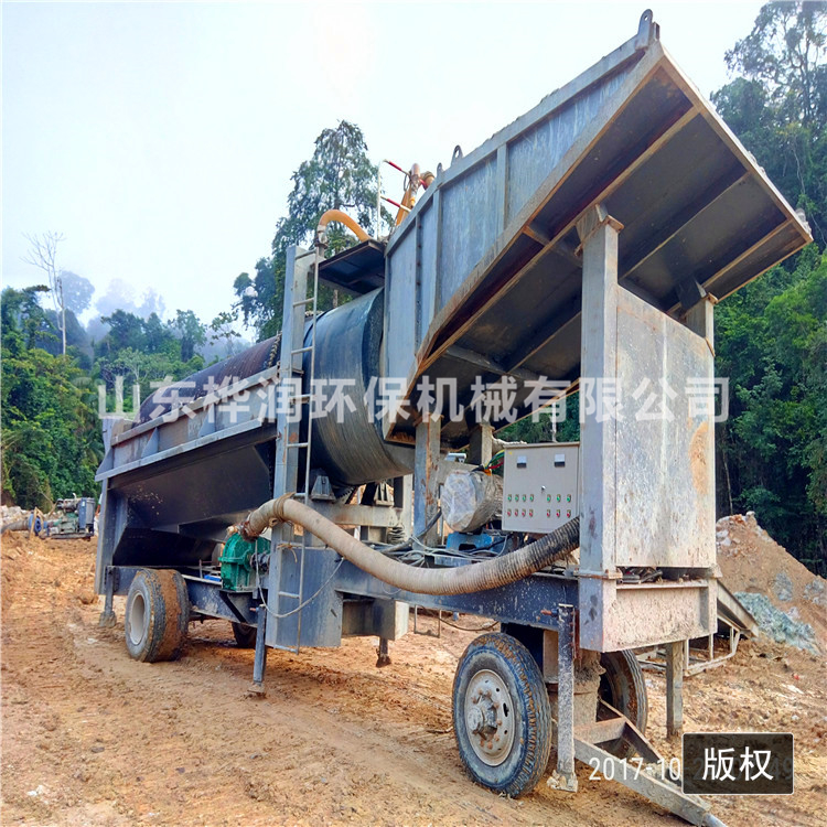 蘇里南100型淘金車